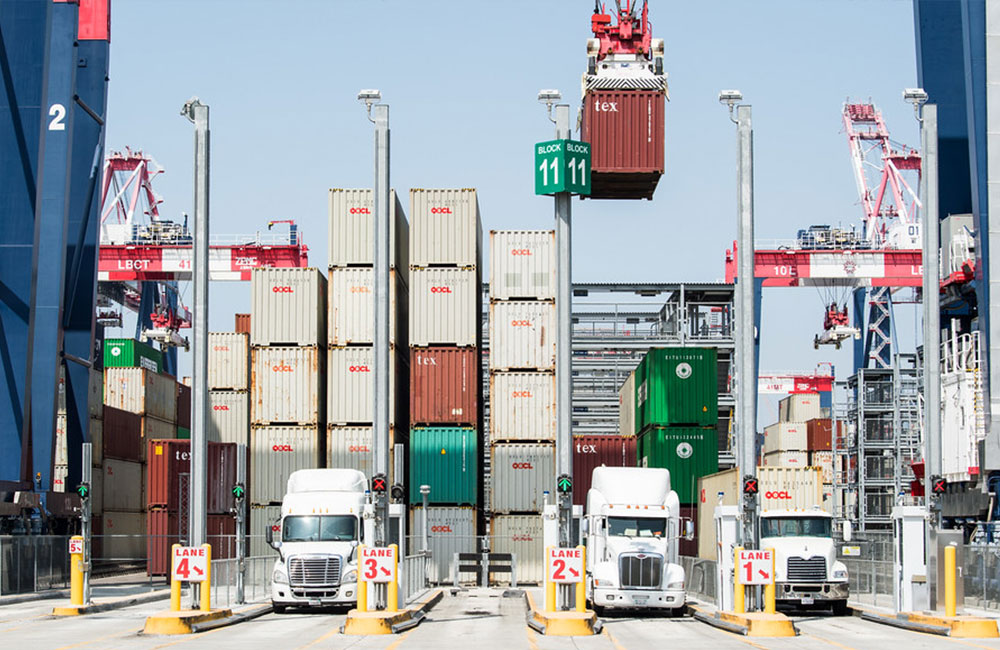 Gig-Economy-Law-Port-of-Long-Beach Trucks lined up at Port of Long Beach
