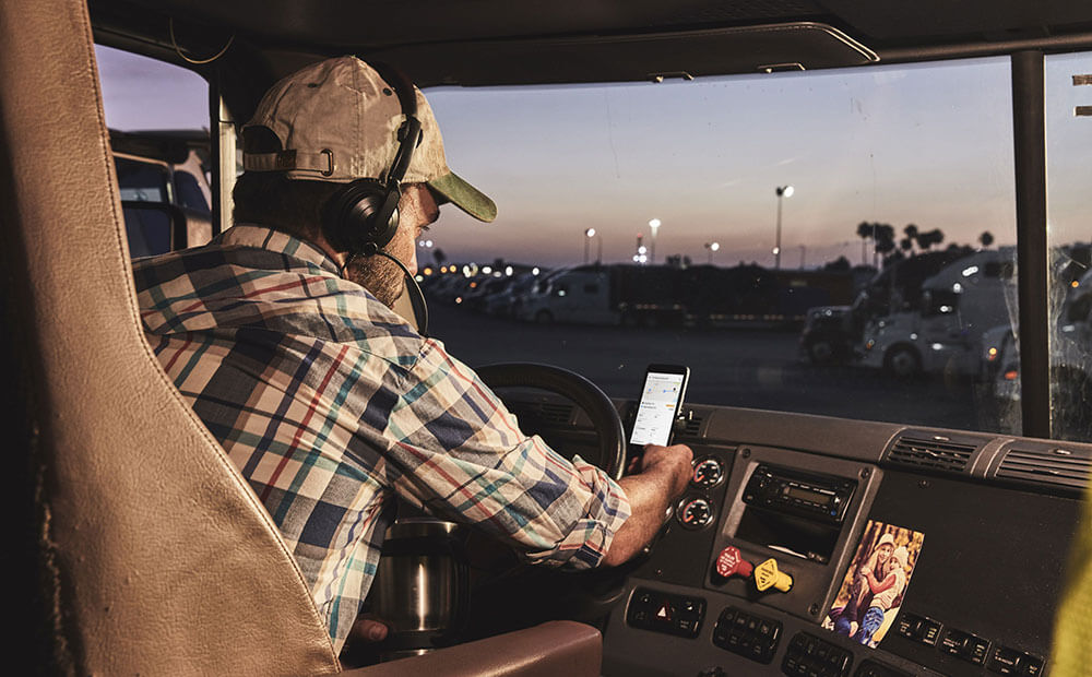 Uber-Freight-vs-Next-Trucking